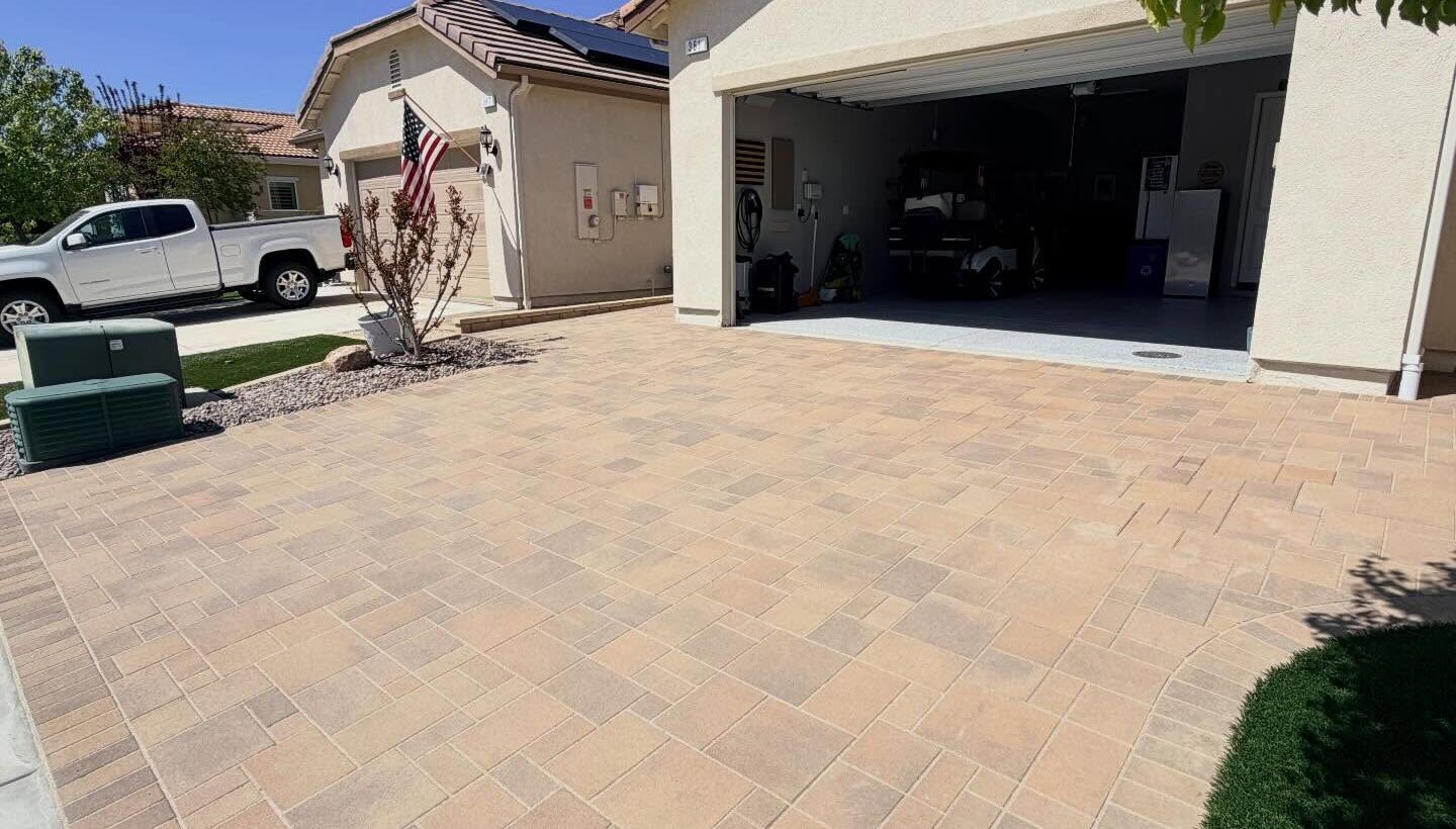 Emerald Ridge and Orco Pavers – Driveway, Front Yard Beaumont Paver Driveway, Corona Artificial Grass & Pavers